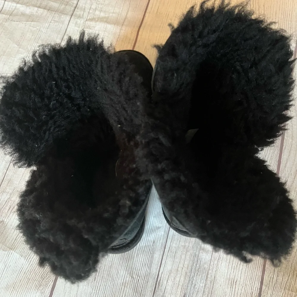 Ugg button accent black suede boots sz 7